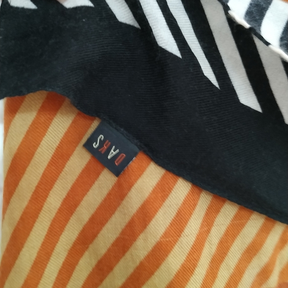 Daks Soft wool Scarf - Picture 2 of 5